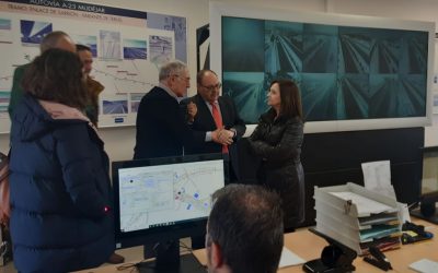 La Delegada del Gobierno en Aragón visita el Centro de Conservación del Sector TE-01